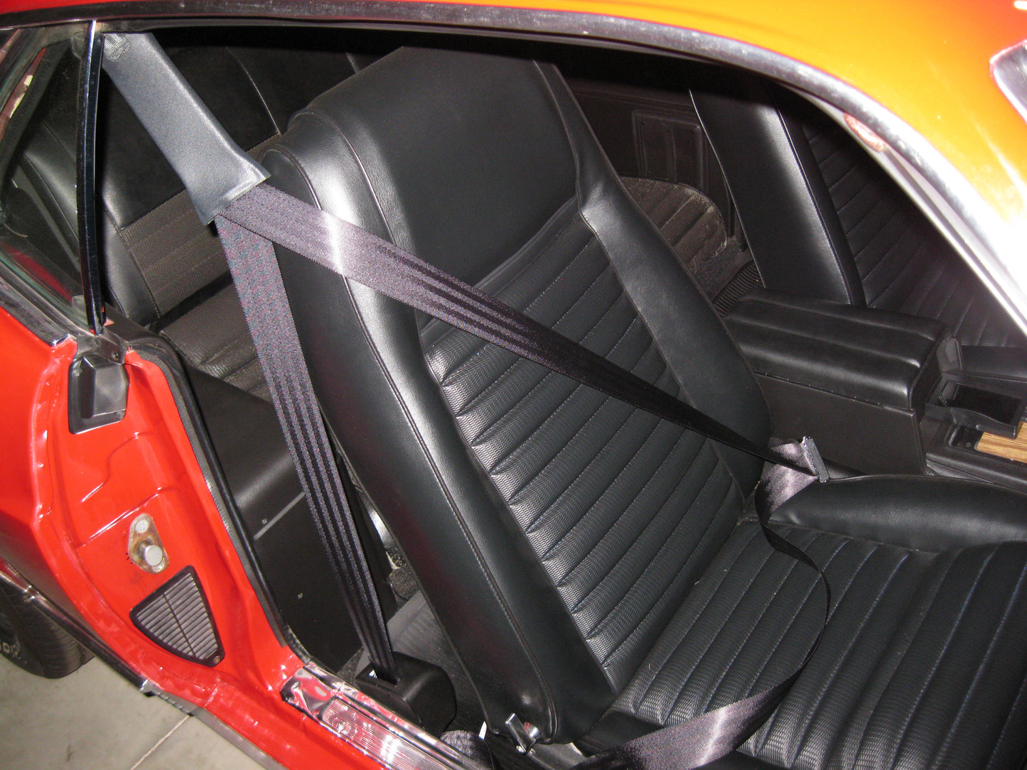 AU Compliant Mustang (Hardtop) Front 3-Point Seat Belts