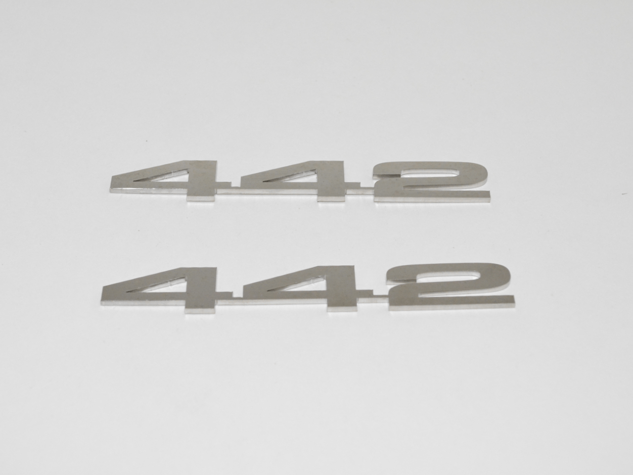 442 Fender Emblems; - MorrisClassic.com, emblem