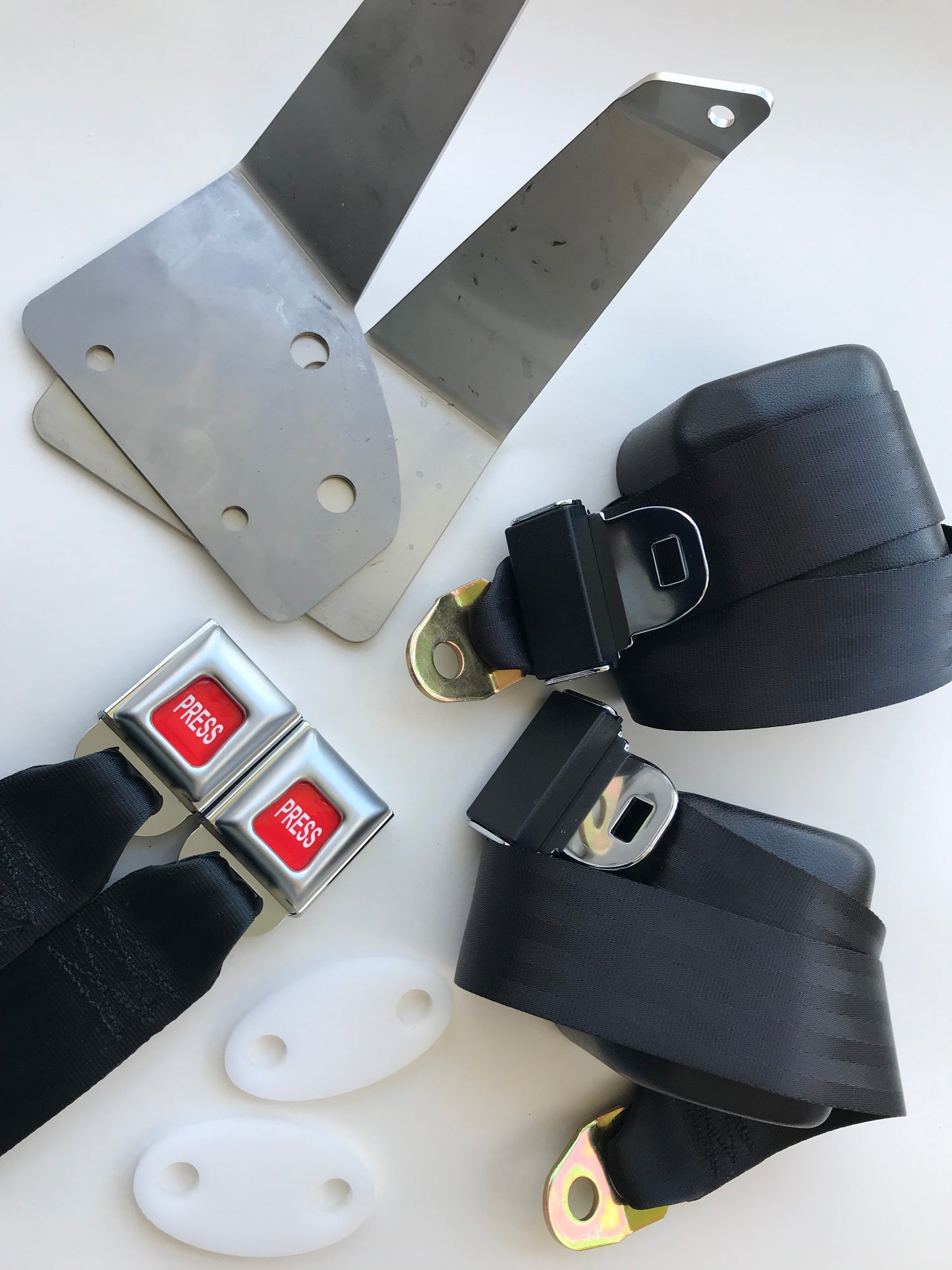 AU Compliant 1970-73 Camaro (Hardtop) Rear 3-Point Seat Belts