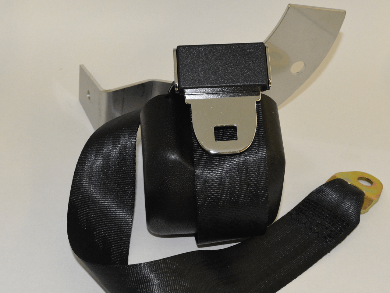 AU Compliant 1967-69 Firebird Rear 3-Point Seat Belts; - MorrisClassic.com, australian classic car seat belts