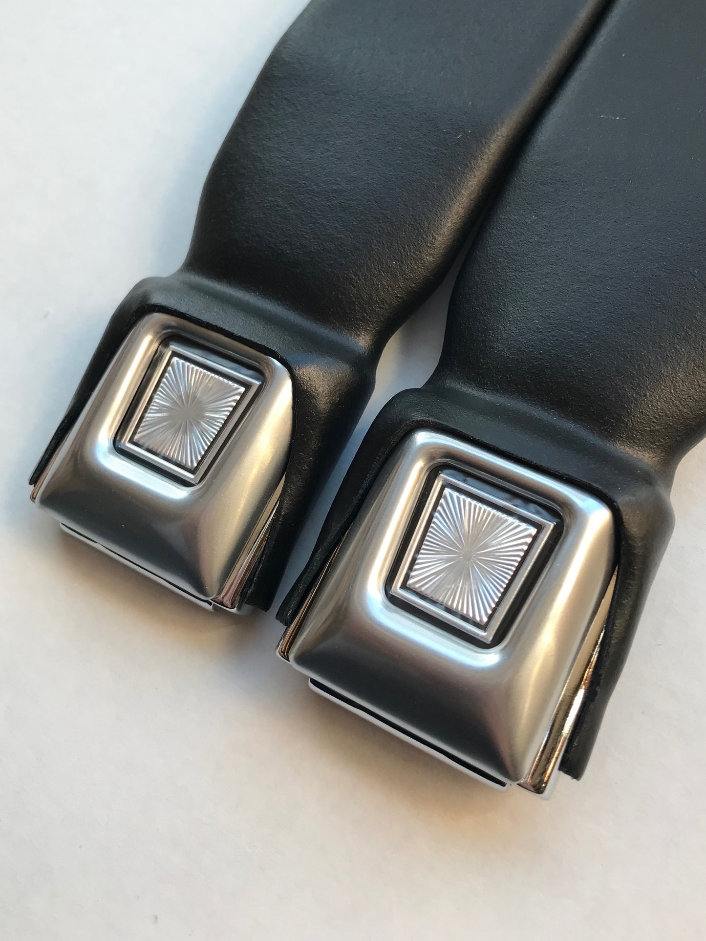 Duster Front 3-Point Seat Belts for Bucket Seats