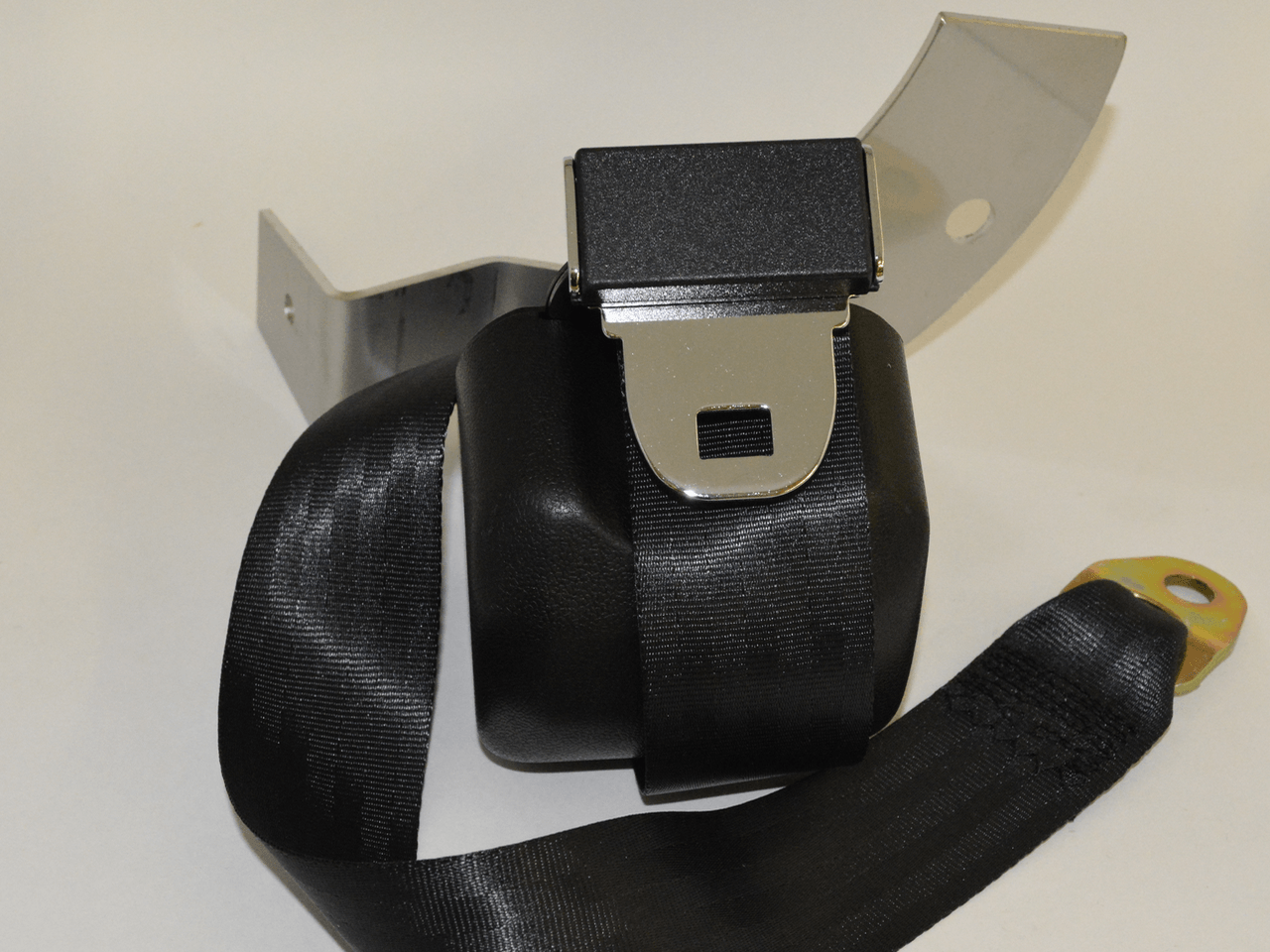 AU Compliant 1967-69 Camaro Rear 3-Point Seat Belts; - MorrisClassic.com, australian classic car seat belts